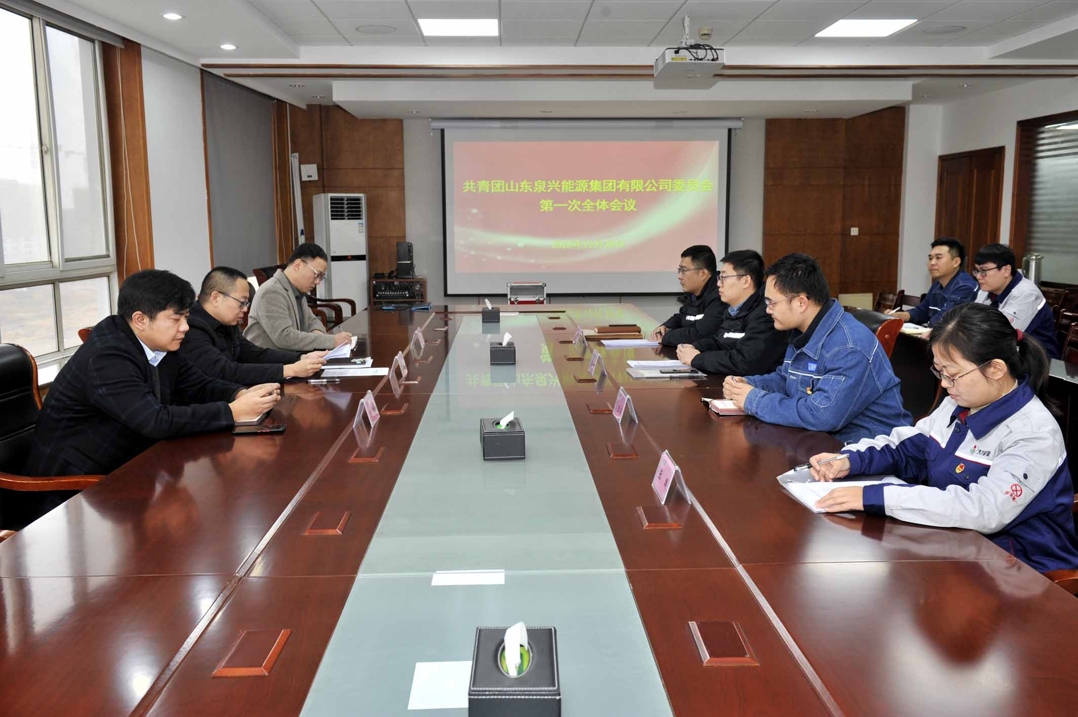 365英国上市集团团员大会召开 (1).jpg